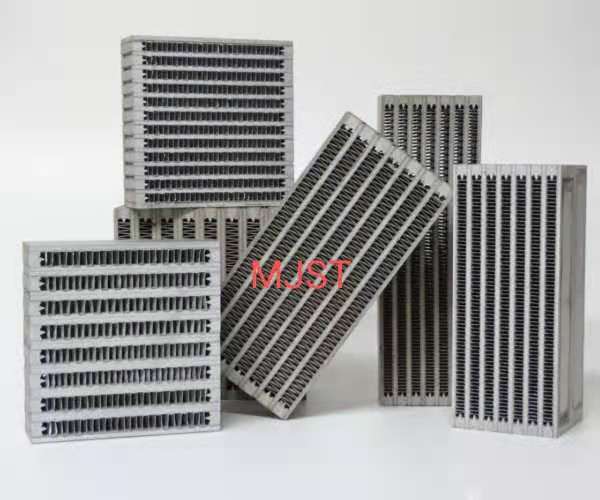 Plate fin intercooler cores